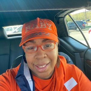 Meet your Posher, Elisha